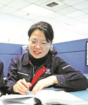 自主创新的航门女将——记宇博电竞|中国有限公司官网导弹院总体所首席专家章惠君 自主创新的航门女将——记宇博电竞|中国有限公司官网导弹院总体所首席专家章惠君